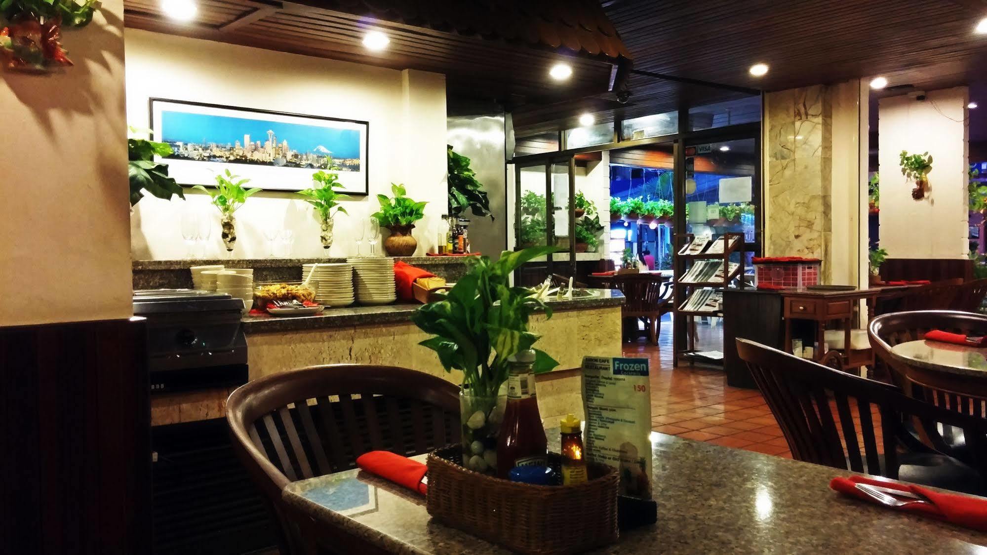 กะรน คาเฟ่ อินน์ Karon ภายนอก รูปภาพ