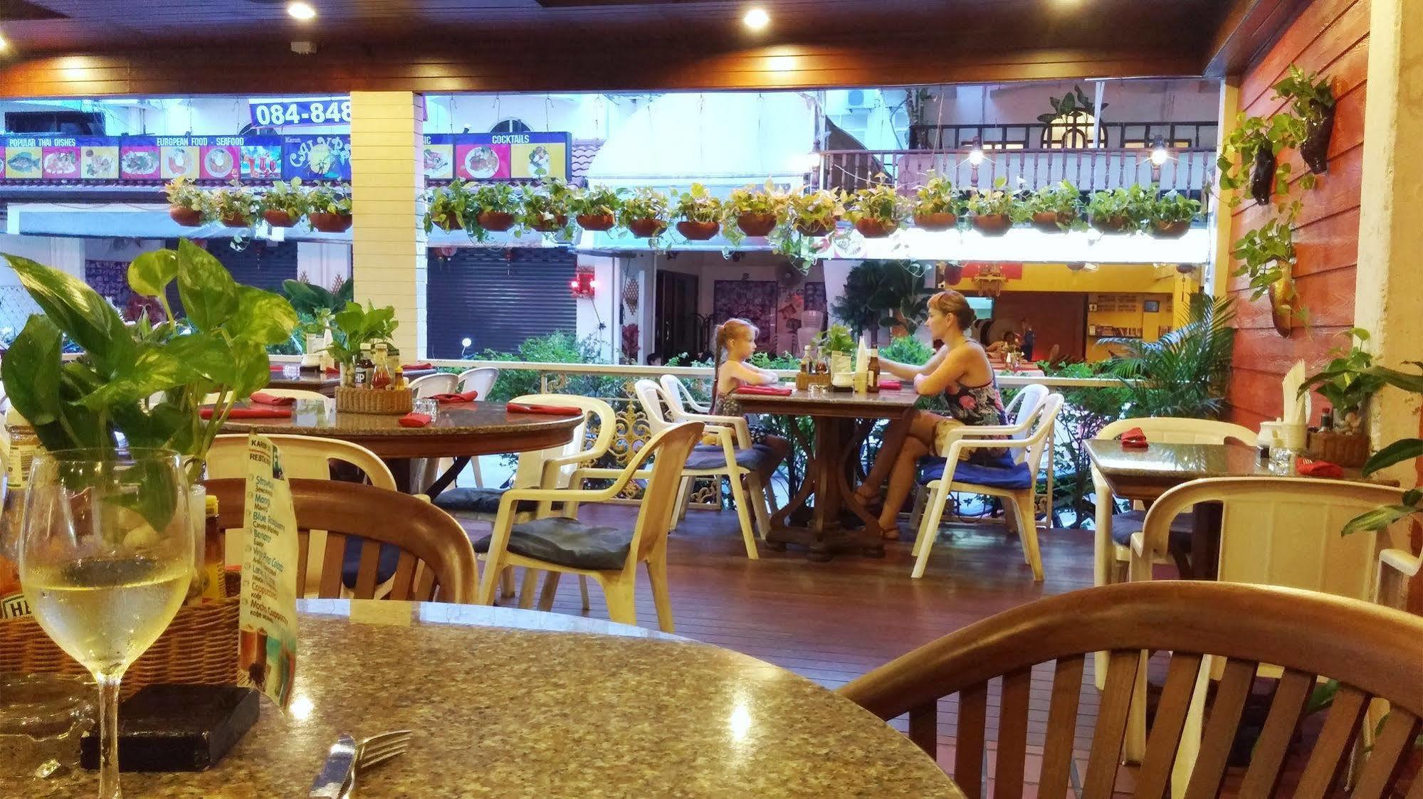 กะรน คาเฟ่ อินน์ Karon ภายนอก รูปภาพ